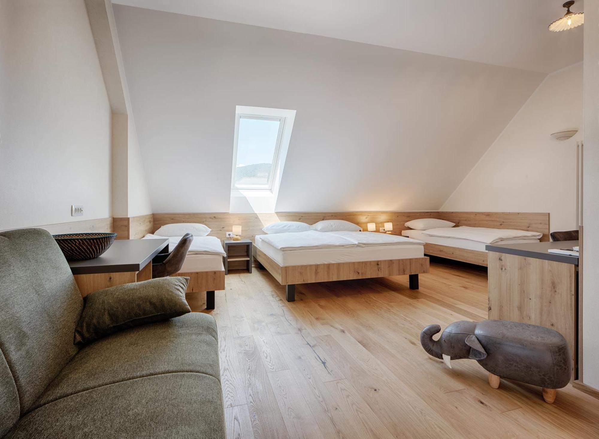 Guesthouse Tursic Vrhnika Eksteriør bilde